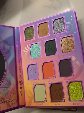 Oden's Eye Earth🌎Wood Eyeshadow Palette